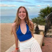 Je donne des cours particulier de soutient scolaire en ligne.